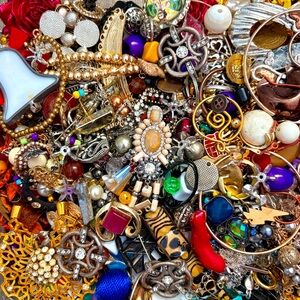 Antique Gold Chain Vintage Earrings Jewelry 4.9 Pounds Chunky Necklace Mix Lot